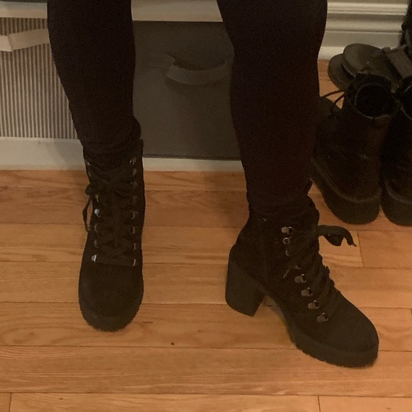 L’intervalle chunky heeled lace up booties - Picture 7 of 7